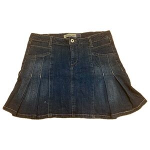 Smart Set (Pre-2014 Reitmans) pleated skirt